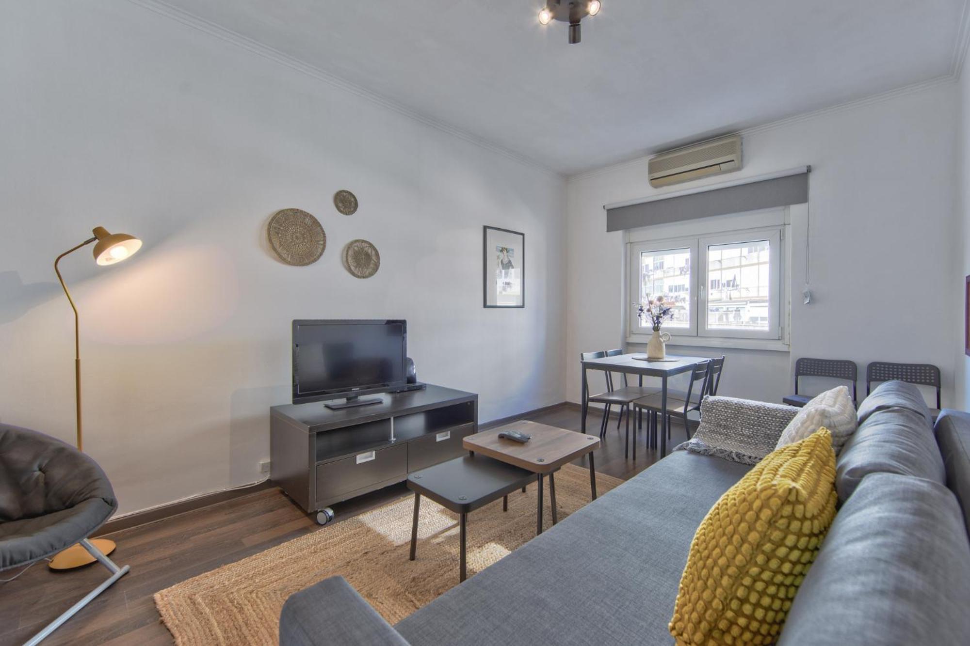 Ajuda Typical By Homing Apartment *