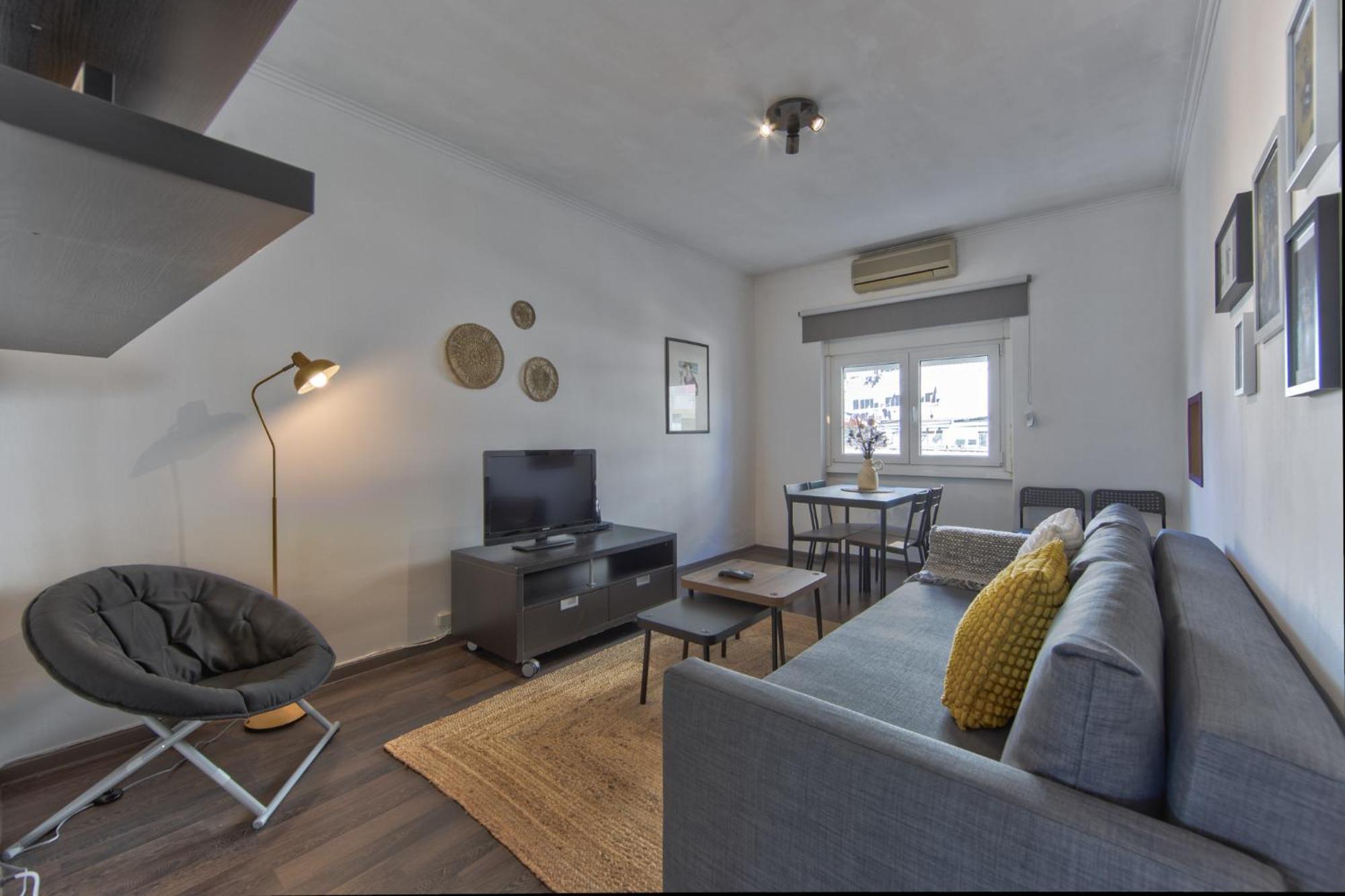 Apartment Ajuda Typical By Homing