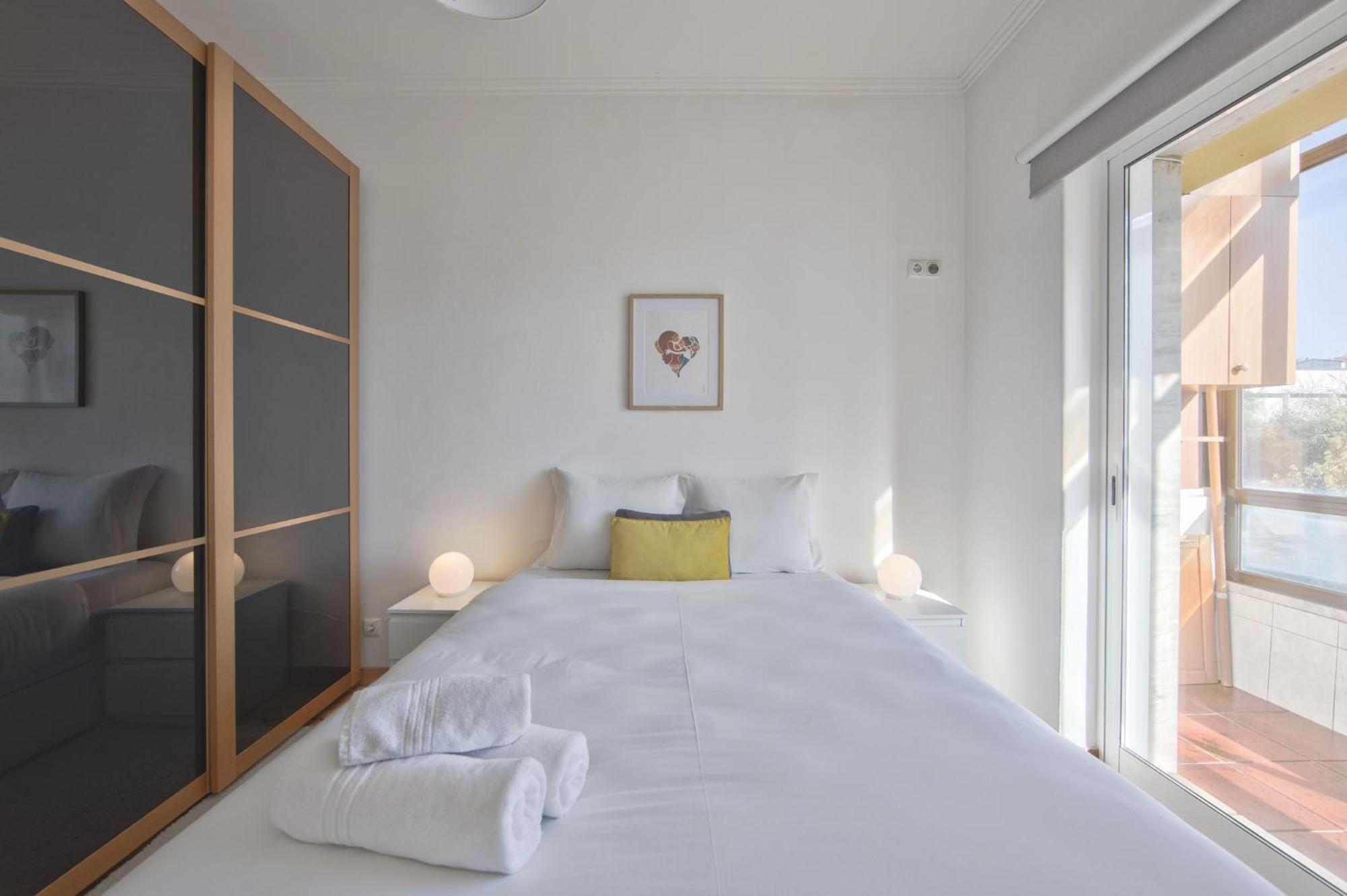 Apartment Ajuda Typical By Homing