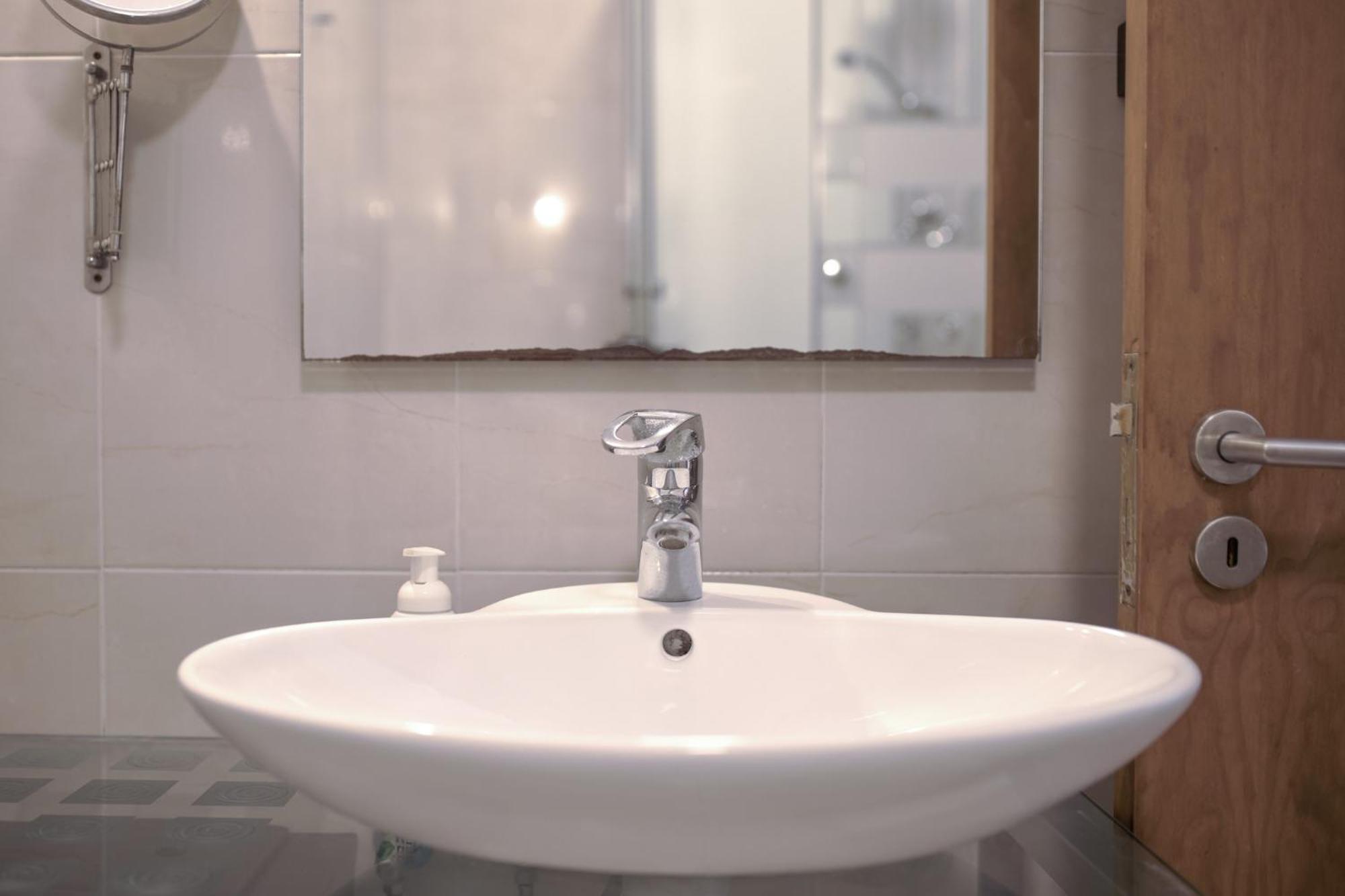 Apartment Ajuda Typical By Homing